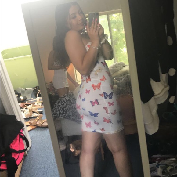 Mini butterfly dress 🦋💞 - Picture 3 of 4